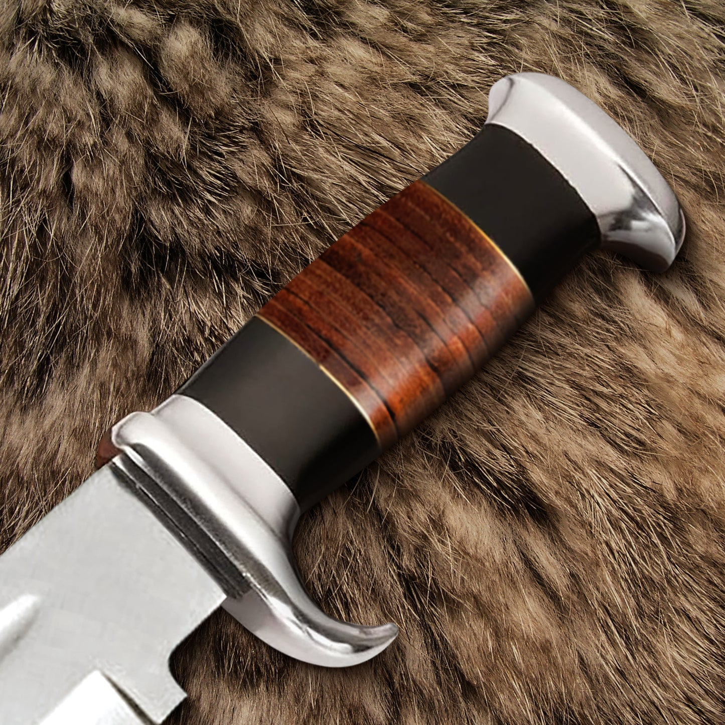 14" Crocodile Dundee Bowie Knife With Iron Gourd
